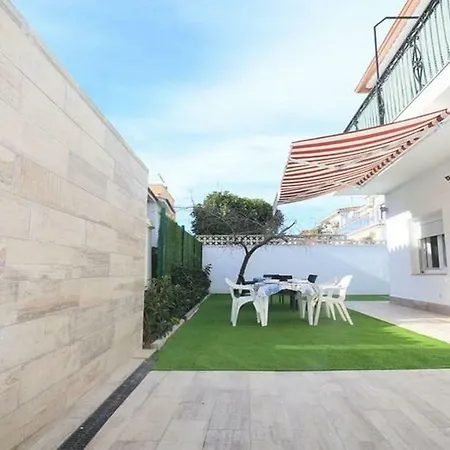 Sol Cavet Con Jardin Portaventura Cambrils